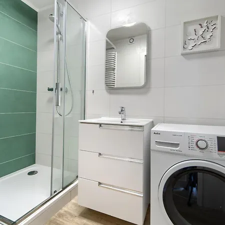 Platinium Zaspa - Pilotow 14 アパート *